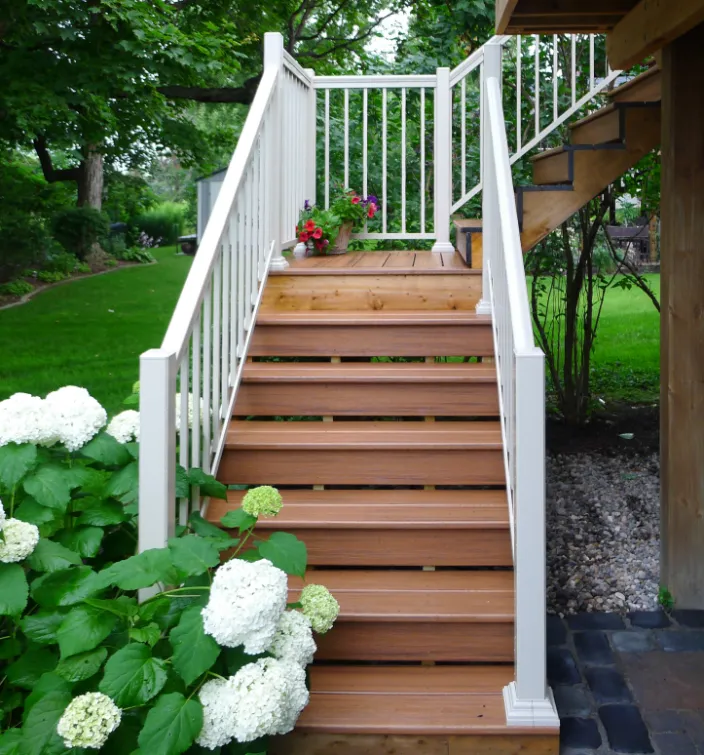 aluminum-picket-railings-br-lifestyles-0112